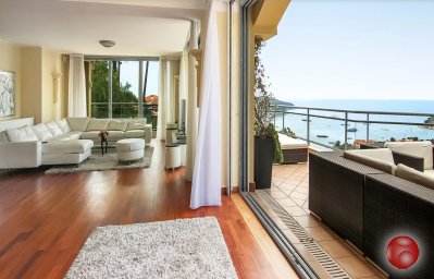 Уникальный пенхаус в Villefranche-sur-mer, luxury penthouse apartment с уникальной глубокой террасой
