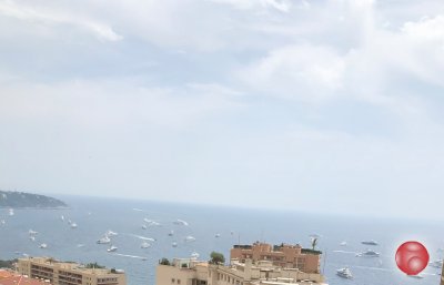 Сдам до 15 июля трехкомнатную квартиру в центре Босолей с видом на пляжи Монако